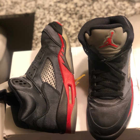 Jordan Retro 5 “Satin Red” - Picture 3 of 4